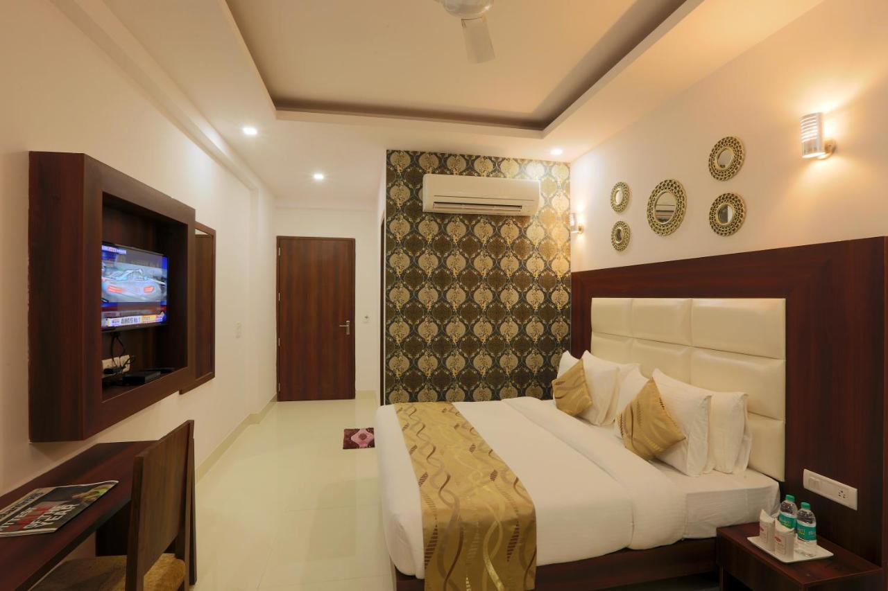 Hotel Arch - Near Aerocity Nueva Delhi Exterior foto