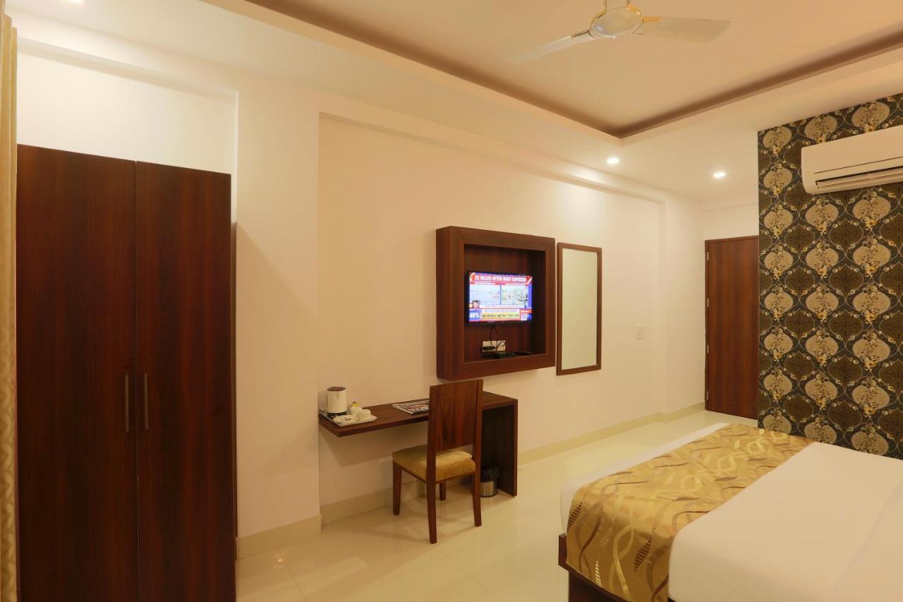 Hotel Arch - Near Aerocity Nueva Delhi Exterior foto